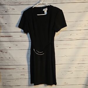 Scarlett Black Sheath Mini Dress Round -Neck Short Sleeve‎